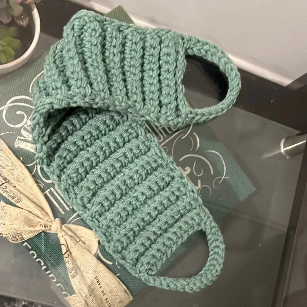 Handmade each set